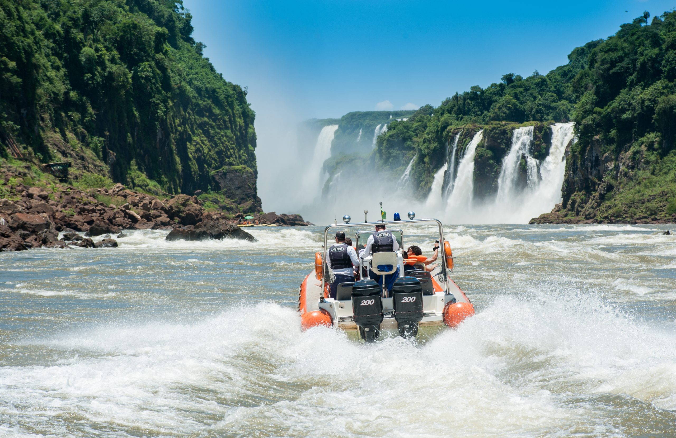 Macuco Safari Boat - Iguassu